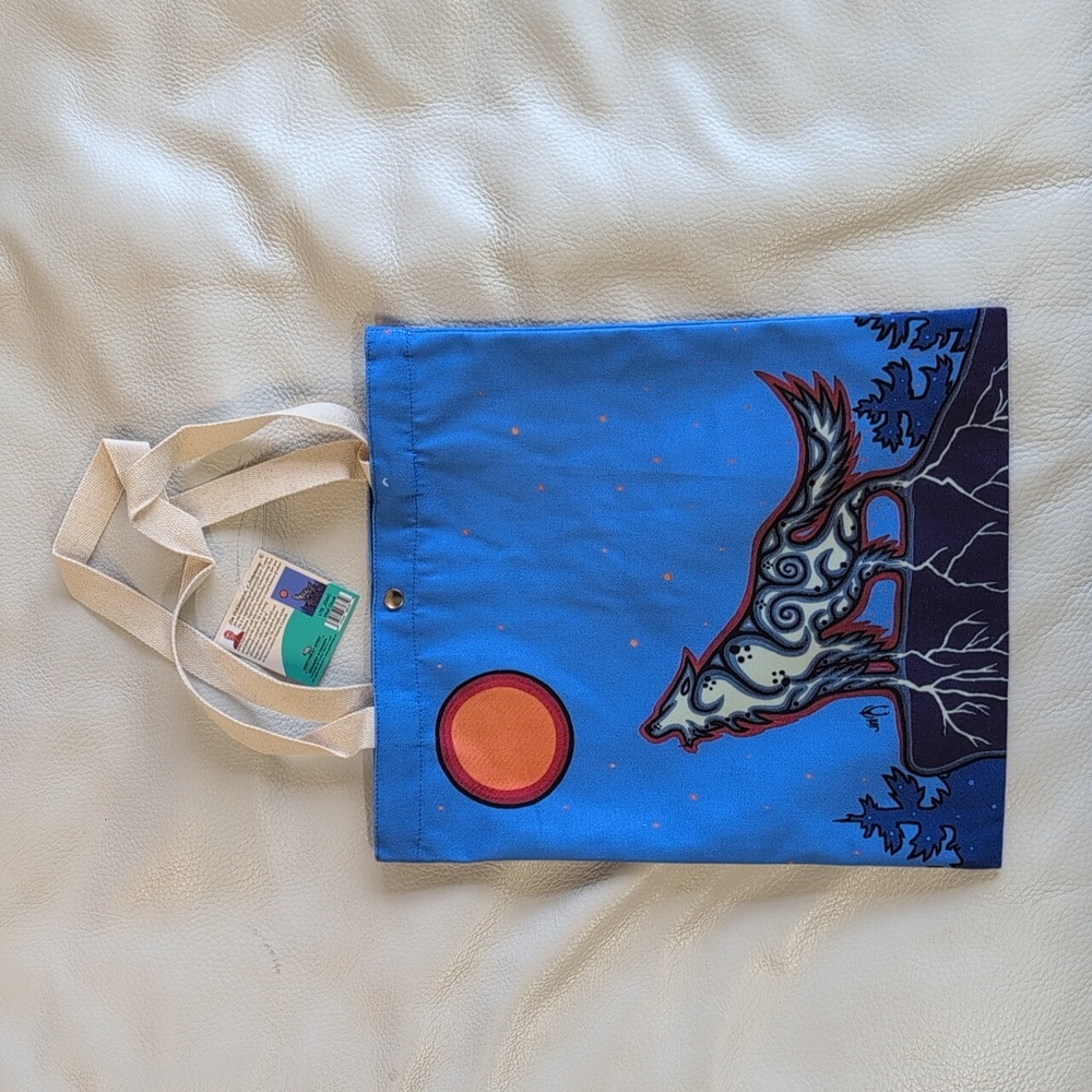 Tote Bag with 'Wolf Cloud' design by Jim Oskineegish, Eabametoong